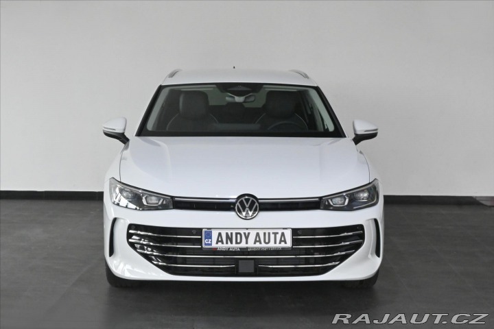 Volkswagen Passat 2,0 TDI 110 kW DSG Elegan 2024