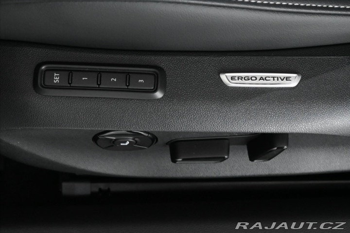 Volkswagen Passat 2,0 TDi 110 kW*DSG*ELEGAN 2024