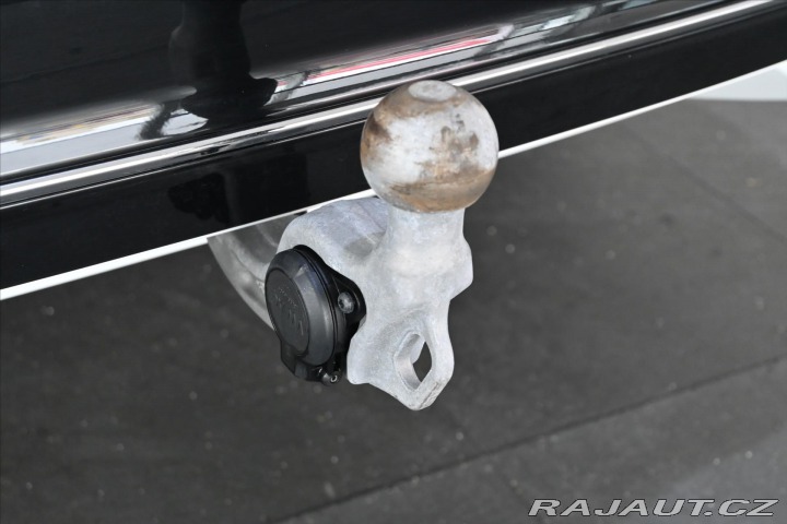 Volkswagen Passat 2,0 TDI 110 kW DSG Elegan 2024