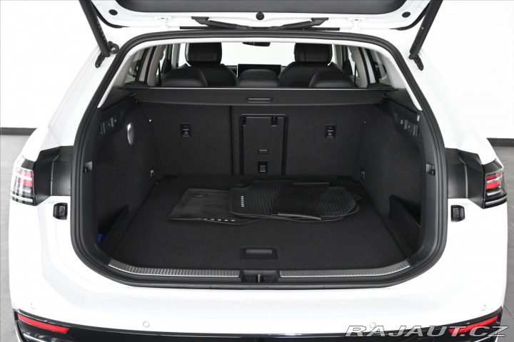 Volkswagen Passat 2,0 TDi 110 kW*DSG*ELEGAN 2024