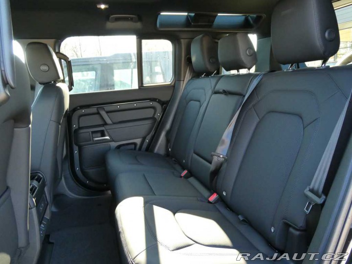 Land Rover Defender 110 3,0 X-Dynamic SE D200 2025