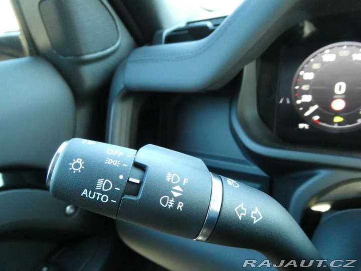 Land Rover Defender 110 3,0 X-Dynamic SE D200 2026