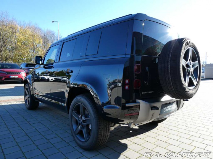 Land Rover Defender 110 3,0 X-Dynamic SE D200 2026