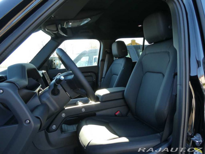 Land Rover Defender 110 3,0 X-Dynamic SE D200 2026