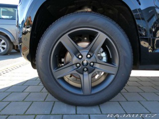 Land Rover Defender 110 3,0 X-Dynamic SE D200 2025