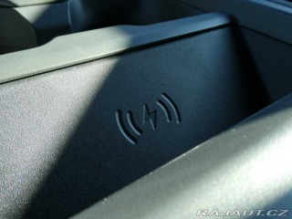 Land Rover Defender 110 3,0 X-Dynamic SE D200 2025