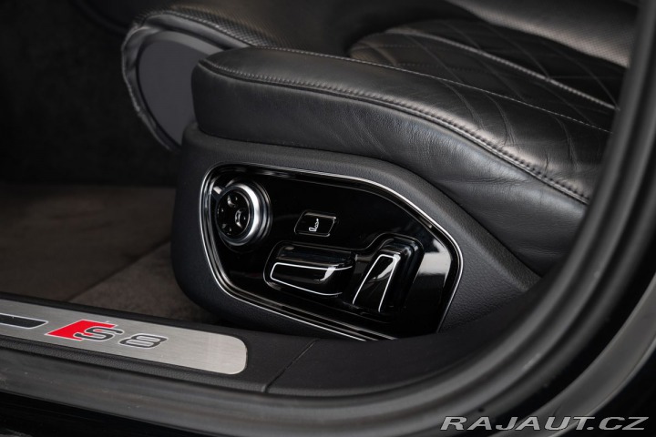 Audi S8  2016