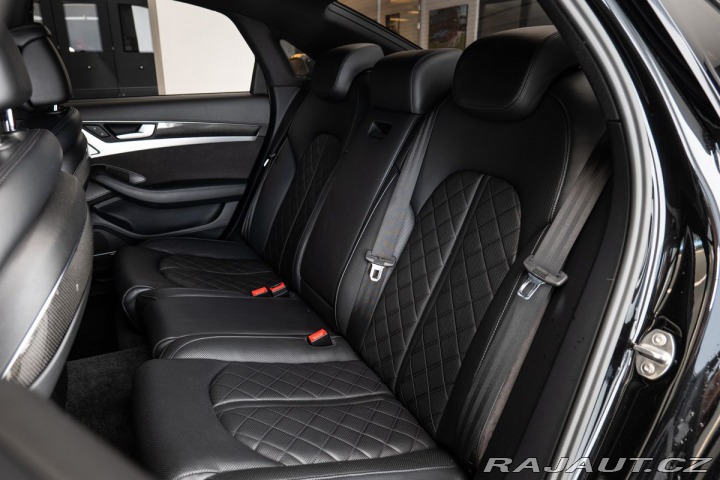 Audi S8  2016