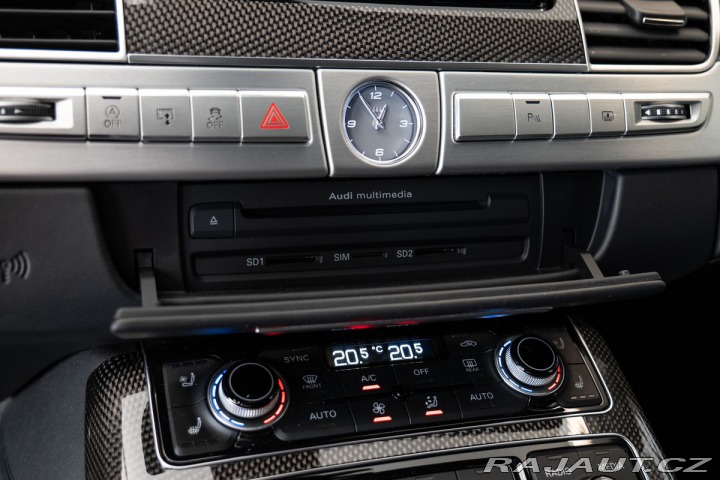 Audi S8  2016
