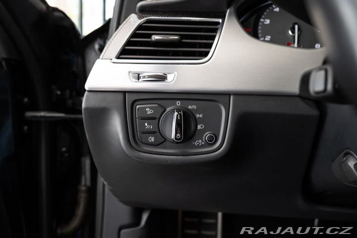 Audi S8  2016