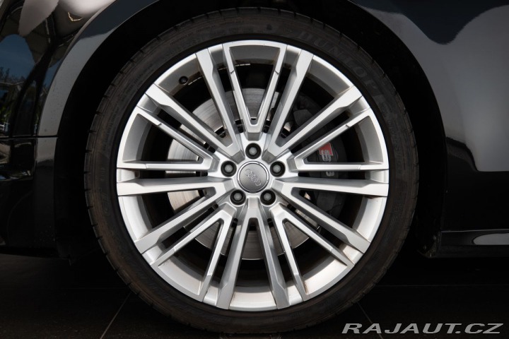 Audi S8  2016