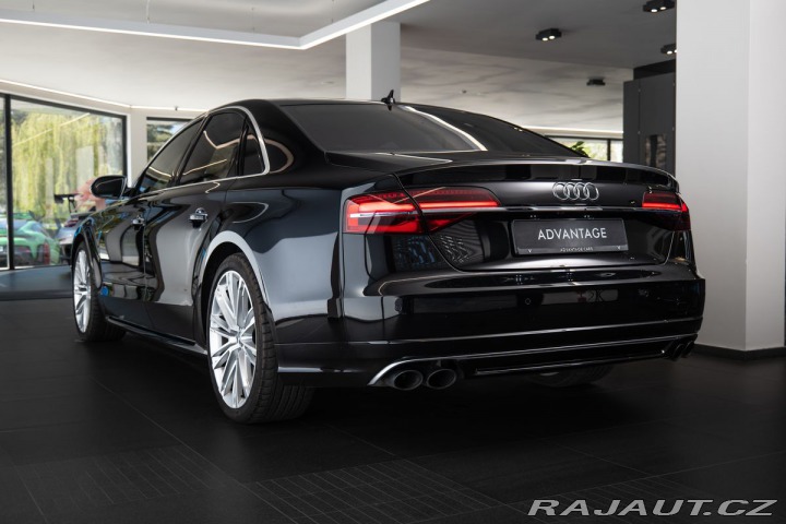 Audi S8  2016