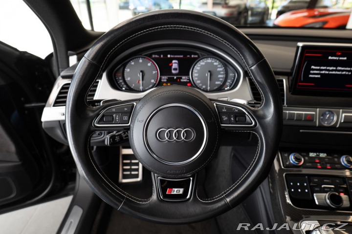 Audi S8  2016