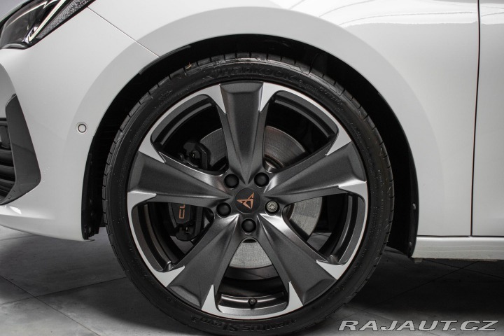 Cupra Leon TSI 228 VZ 4x4 ZÁRUKA 5le 2024