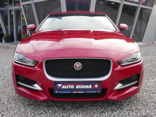 Jaguar XE 2,0 D 180 R-Sport REZERVA 2016