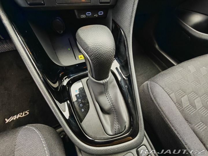 Toyota Yaris 1.5 Hybrid e-CVT Style 2024