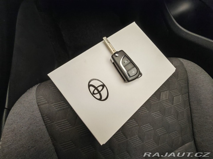 Toyota Yaris 1.5 Hybrid e-CVT Style 2024