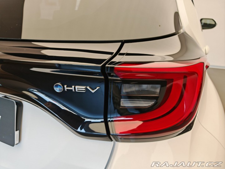 Toyota Yaris 1.5 Hybrid e-CVT Style 2024