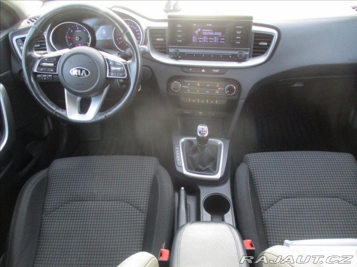 Kia Ceed 1,6 CRDi 85kw Tažné, Vyhř 2019