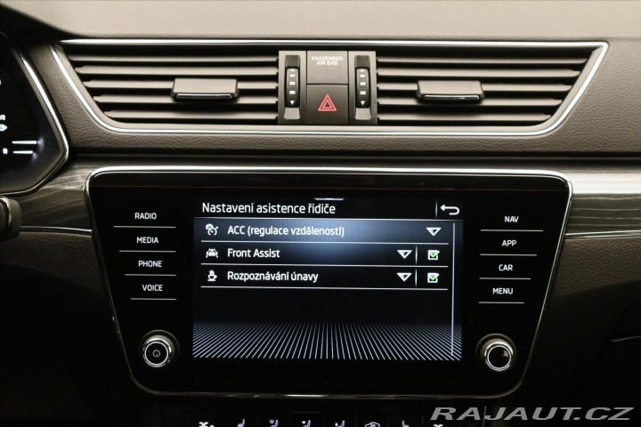 Škoda Superb 1,4 TSI iV 160 kW DSG Zár 2021