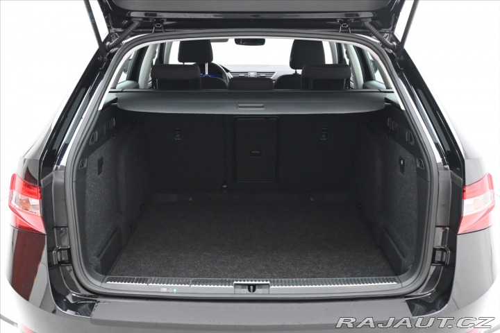 Škoda Superb 2,0 TDI 110 kW DSG Style 2023