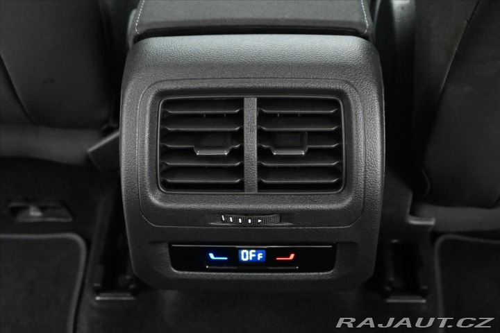 Volkswagen Touran 2,0 TDI 110 kW DSG 7/Míst 2023