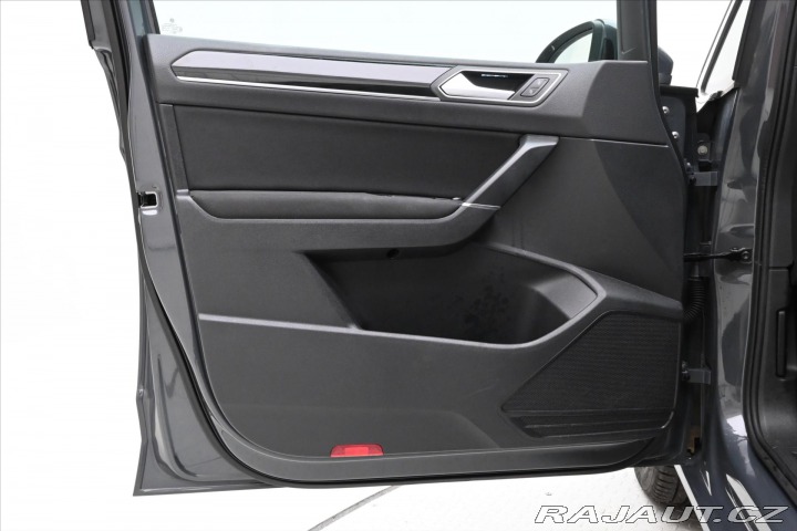 Volkswagen Touran 2,0 TDI 110 kW DSG 7/Míst 2023