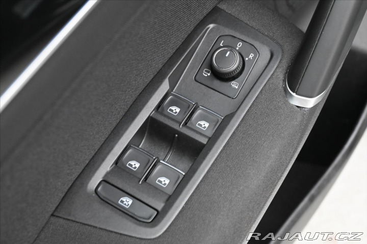 Volkswagen Touran 2,0 TDI 110 kW DSG 7/Míst 2023