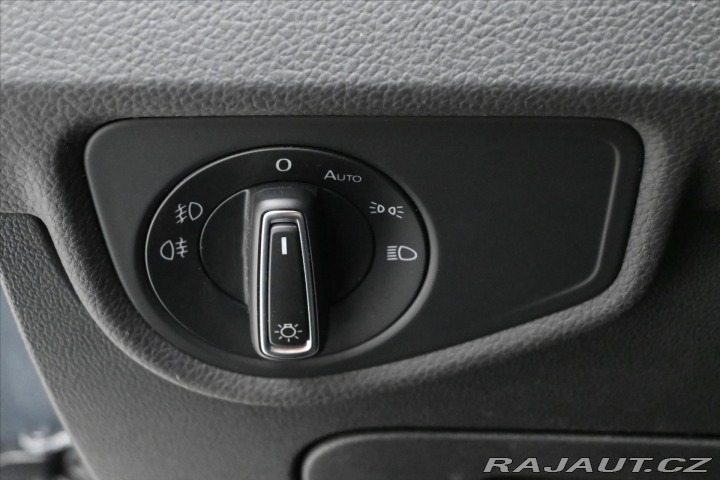 Volkswagen Touran 2,0 TDI 110 kW DSG 7/Míst 2023