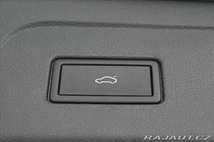 Volkswagen Touran 2,0 TDI 110 kW DSG 7/Míst 2023