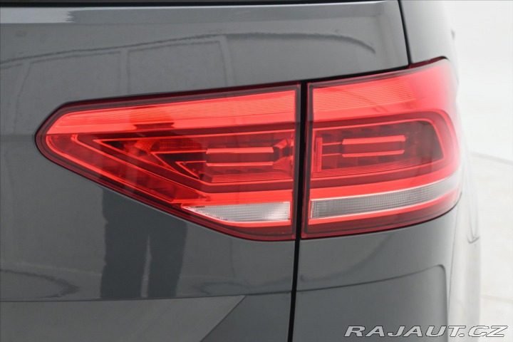 Volkswagen Touran 2,0 TDI 110 kW DSG 7/Míst 2023