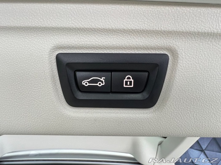 BMW 3 320d xDrive AT ADVANTAGE, 2020