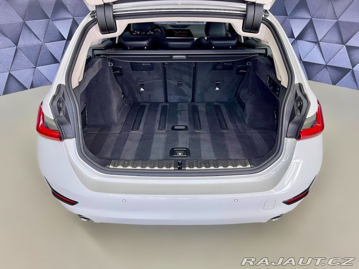 BMW 3 320d xDrive AT ADVANTAGE, 2020