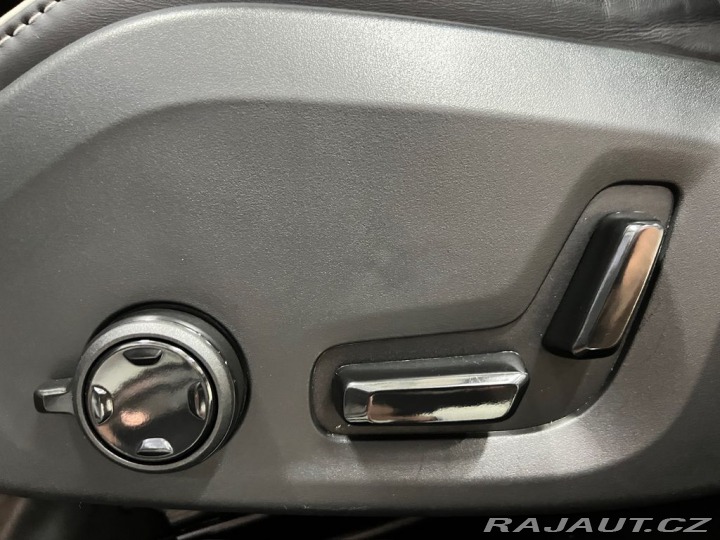 Volvo XC60 B4 AWD, KEYLESS, ACC 2024