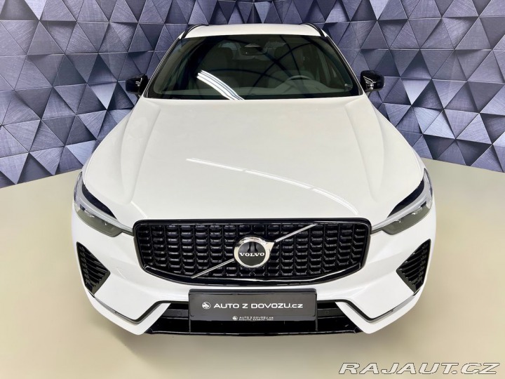 Volvo XC60 B4 AWD, KEYLESS, ACC 2024