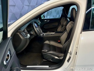 Volvo XC60 145KW B4 AWD, KEYLESS, AC 2024
