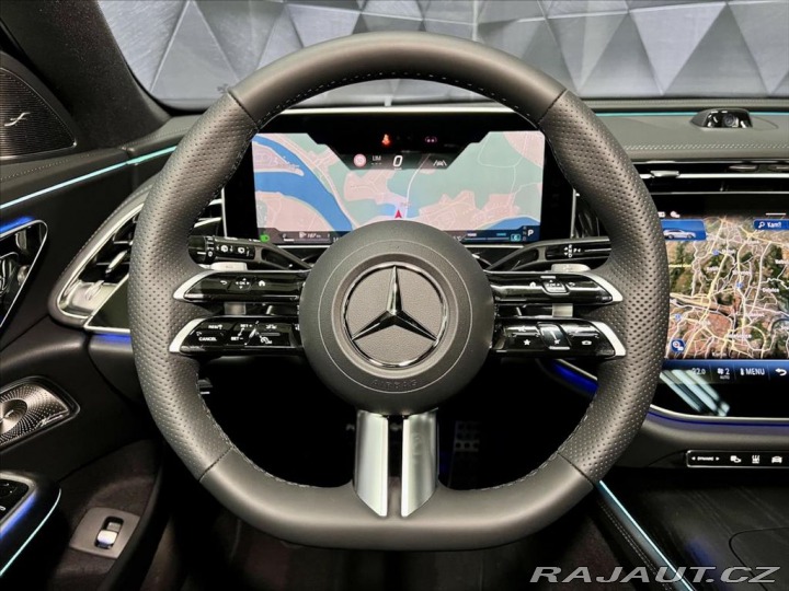 Mercedes-Benz E 220d 4MATIC, AMG PREMIUM 2025