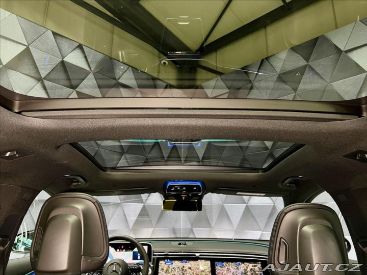 Mercedes-Benz E 220d 4MATIC, AMG PREMIUM 2025