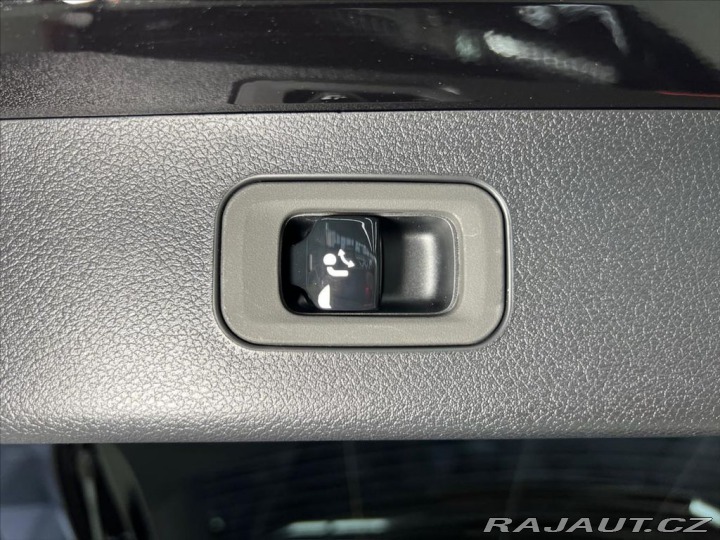 Mercedes-Benz E 220d 4MATIC, AMG PREMIUM 2025