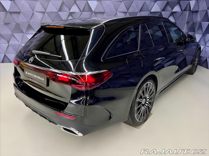 Mercedes-Benz E 220d 4M AMG, PANORAMA, TA 2025