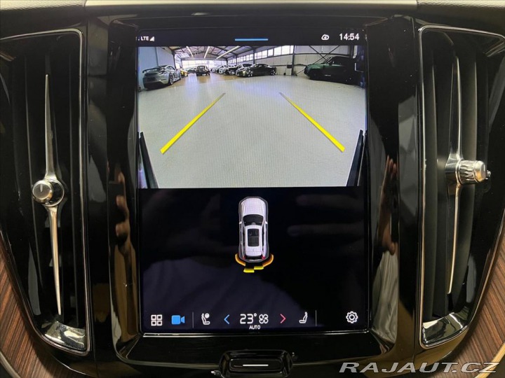 Volvo XC60 T6 AWD RECHARGE, LED, PAN 2023