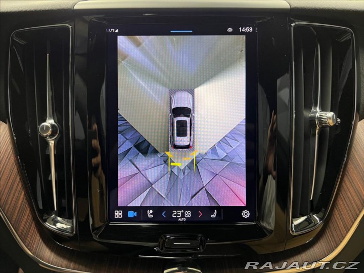 Volvo XC60 T6 AWD RECHARGE, LED, PAN 2023