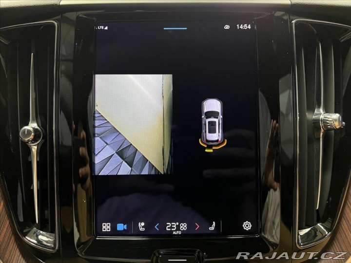 Volvo XC60 T6 AWD RECHARGE, PANORAMA 2023