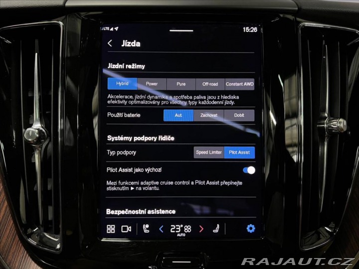 Volvo XC60 T6 AWD RECHARGE, LED, PAN 2023