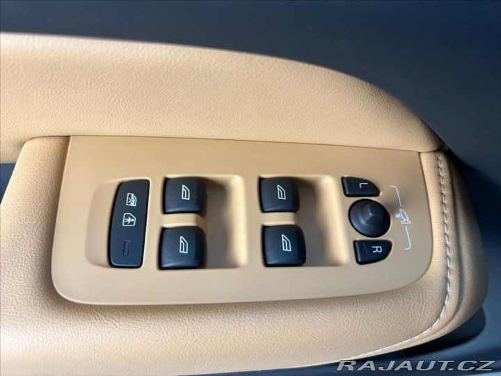 Volvo XC60 T6 AWD RECHARGE, LED, PAN 2023