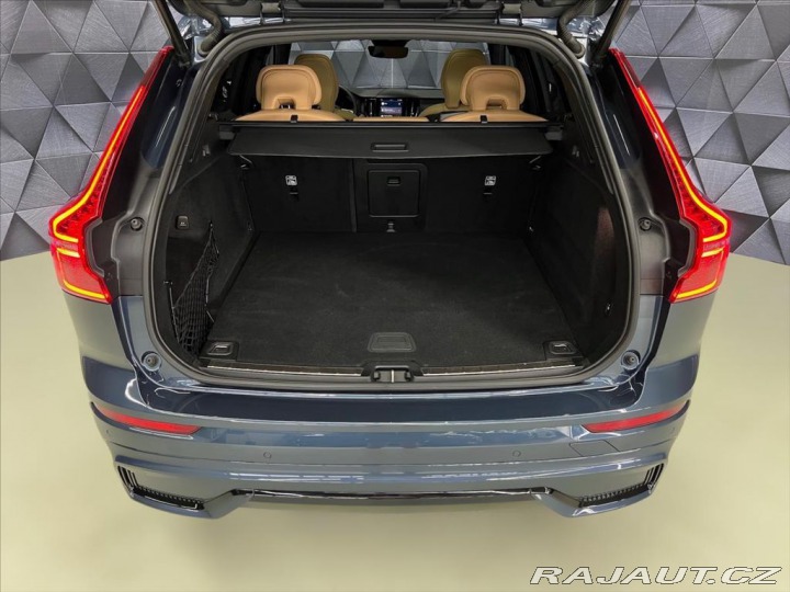 Volvo XC60 T6 AWD RECHARGE, PANORAMA 2023
