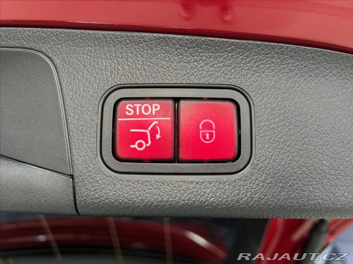 Mercedes-Benz GLA 200d 4M AMG, TAŽNÉ, KEYLE 2024