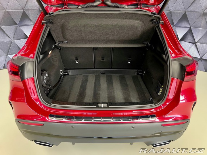 Mercedes-Benz GLA 200d 4M AMG, TAŽNÉ, KEYLE 2024