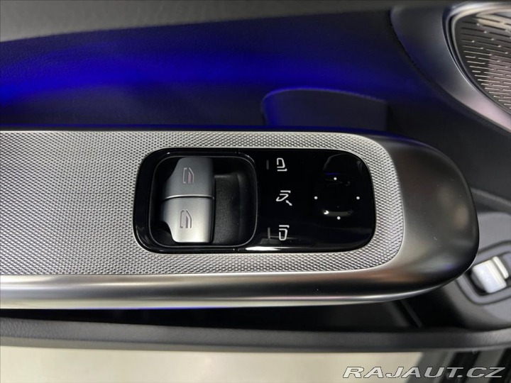 Mercedes-Benz Ostatní modely 300 4MATIC AMG, PANORAMA 2024