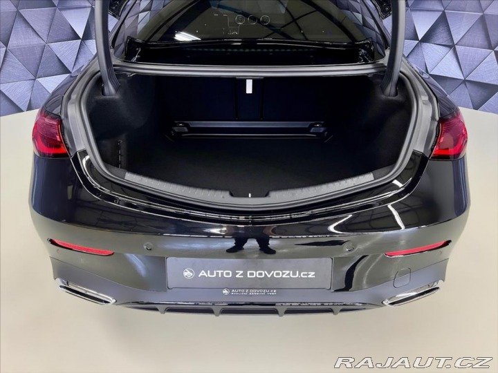 Mercedes-Benz Ostatní modely 300 4MATIC AMG, PANORAMA 2024